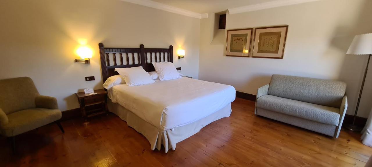 Parador De Gredos Navarredonda de Gredos Exteriör bild