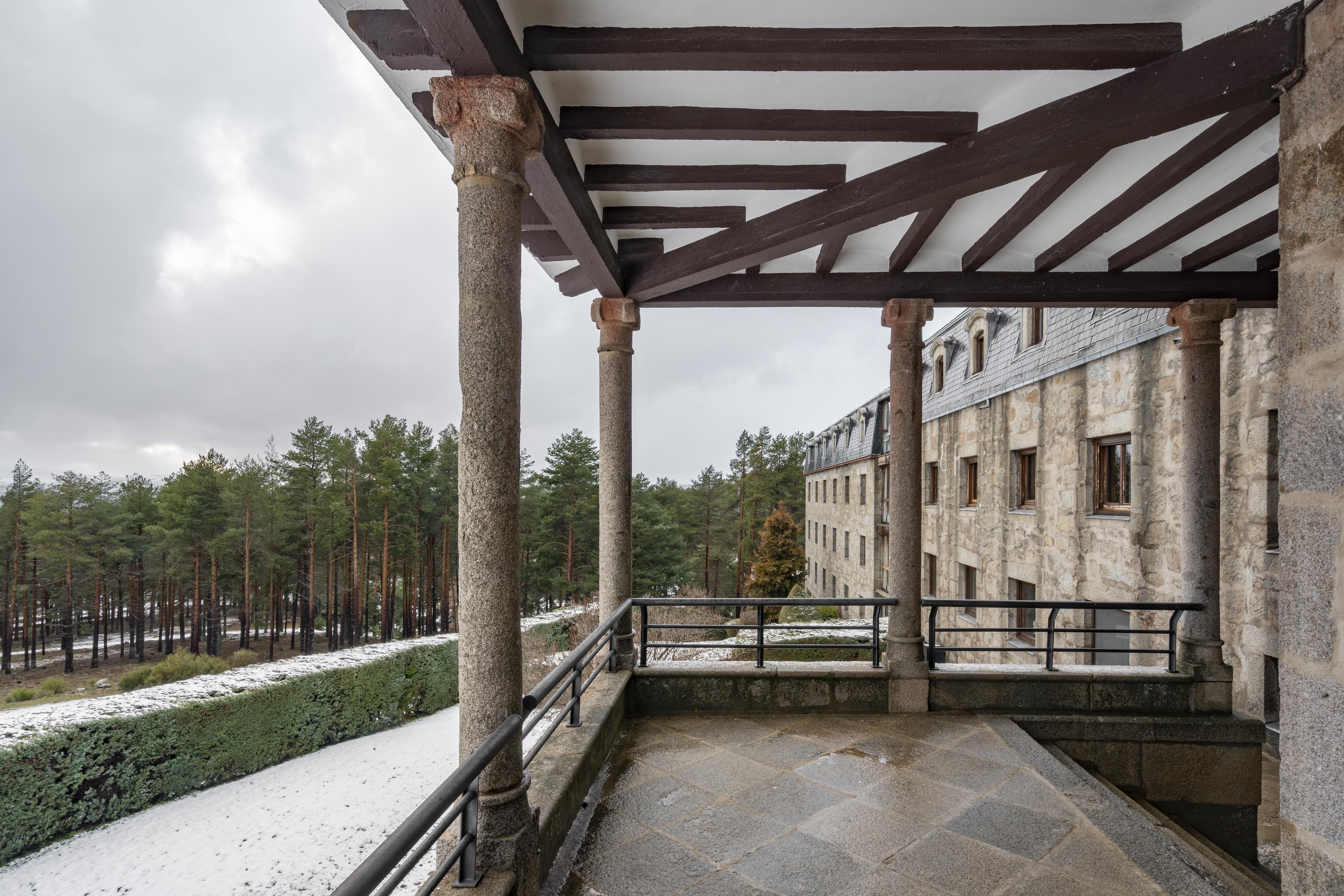 Parador De Gredos Navarredonda de Gredos Exteriör bild