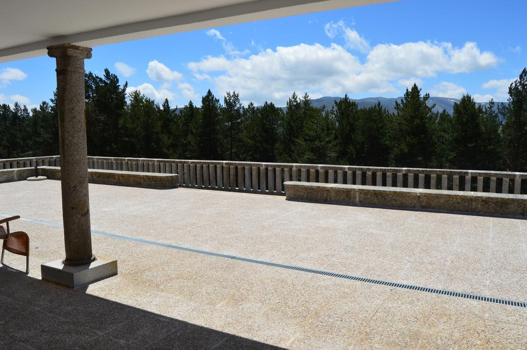 Parador De Gredos Navarredonda de Gredos Exteriör bild