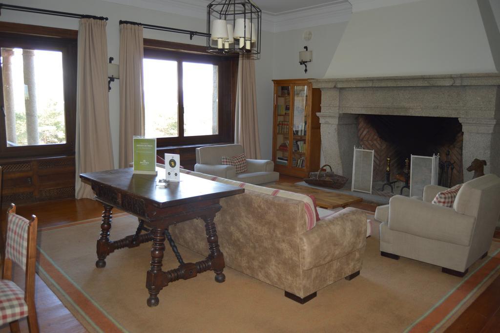 Parador De Gredos Navarredonda de Gredos Exteriör bild