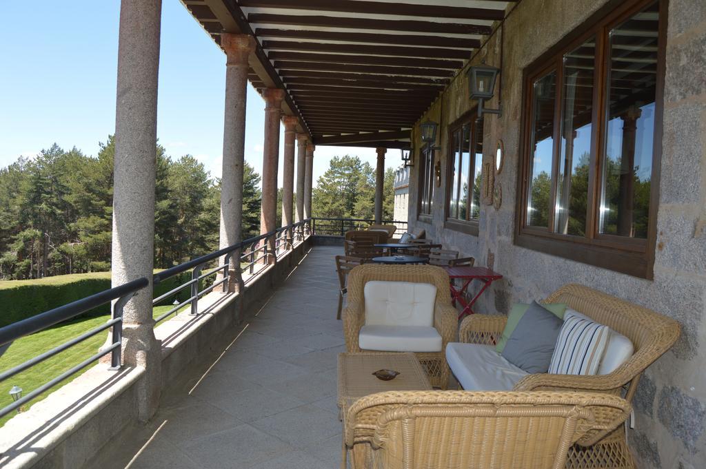 Parador De Gredos Navarredonda de Gredos Exteriör bild